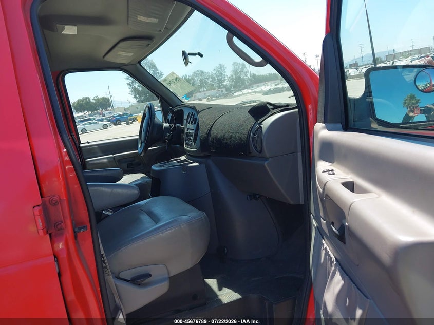 2001 FORD E-250 auction photo 5