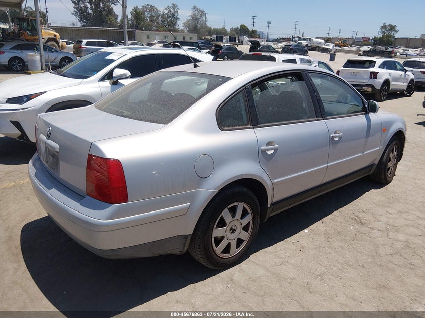 1999 VOLKSWAGEN PASSAT auction photo 4