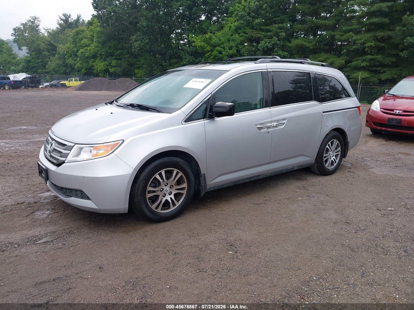 2011 HONDA ODYSSEY auction photo 2
