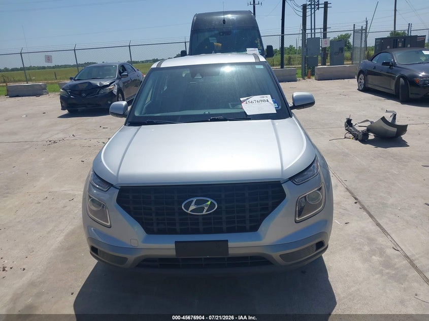 2022 Hyundai Venue Se VIN: KMHRB8A35NU201736 Lot: 45676904