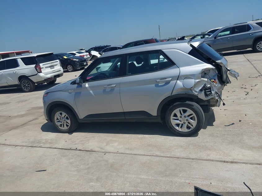2022 Hyundai Venue Se VIN: KMHRB8A35NU201736 Lot: 45676904