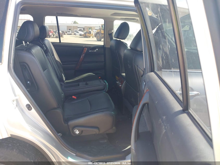 2011 Toyota Highlander Limited V6 VIN: 5TDDK3EH0BS079620 Lot: 45676913