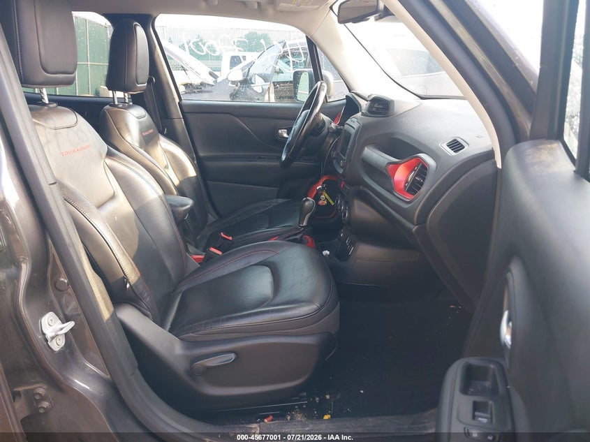 2017 JEEP RENEGADE auction photo 5