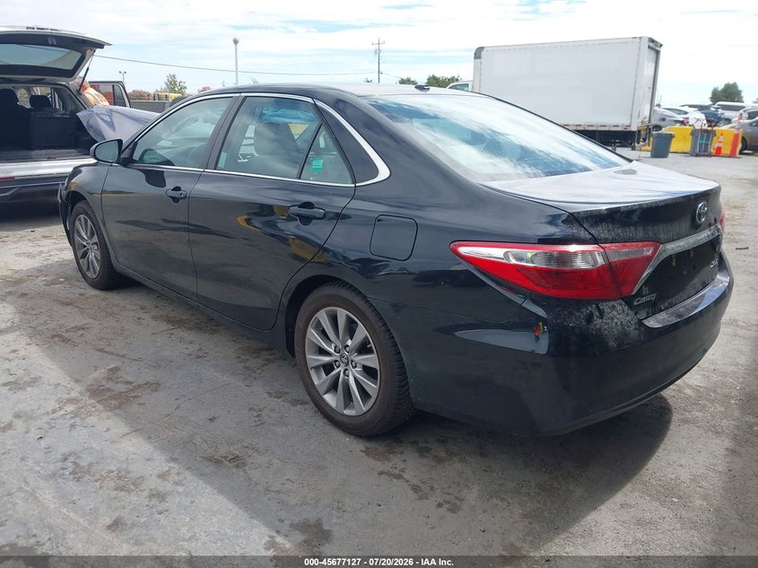2017 TOYOTA CAMRY auction photo 3