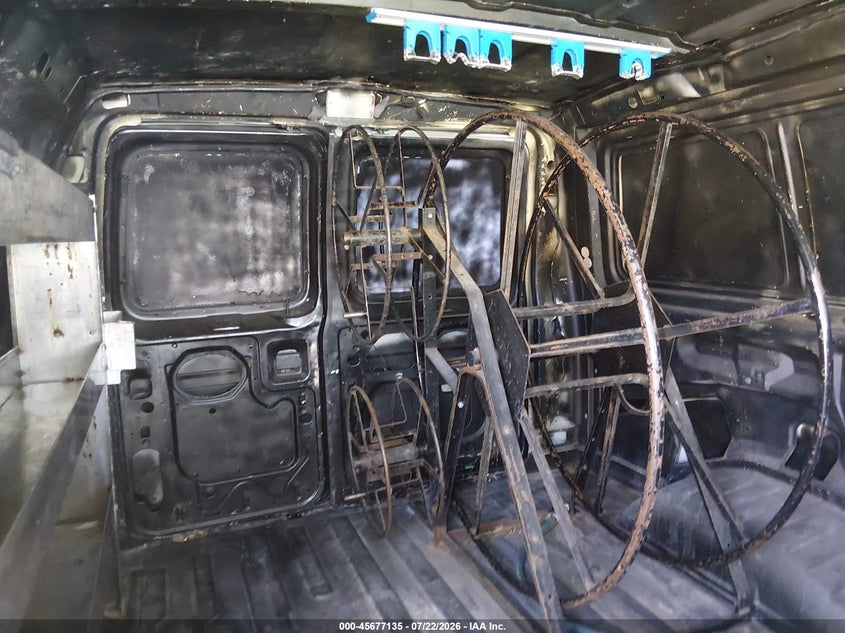 2005 FORD E-250 auction photo 8