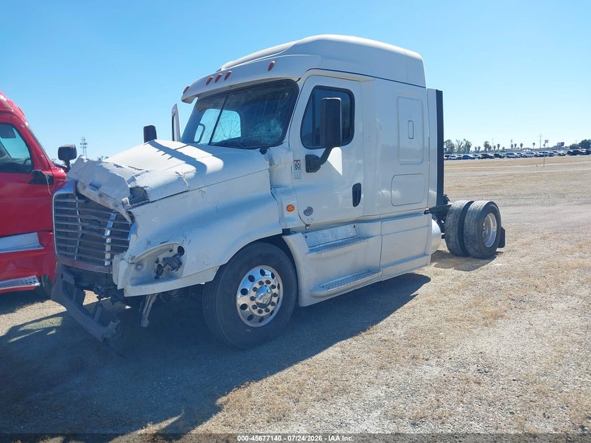 2019 FREIGHTLINER CASCADIA 125 auction photo 2