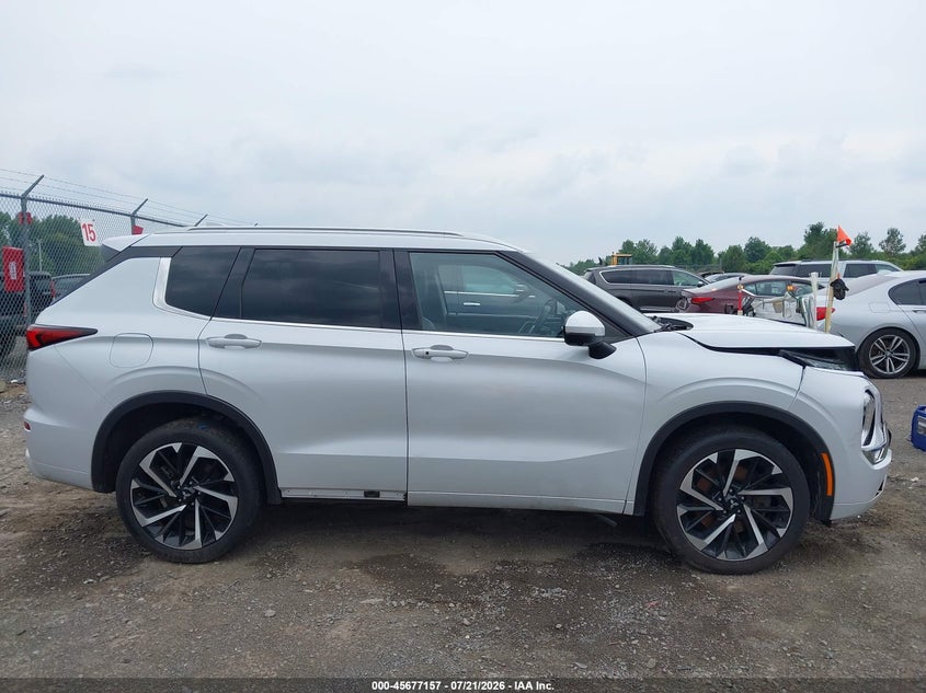 2022 Mitsubishi Outlander Sel 2.5 S-Awc/Sel Launch Edition S-Awc/Sel Special Edition S-Awc VIN: JA4J4VA87NZ015621 Lot: 45677157
