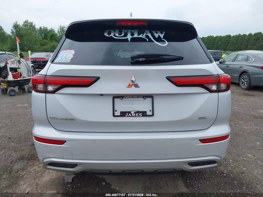 2022 Mitsubishi Outlander Sel 2.5 S-Awc/Sel Launch Edition S-Awc/Sel Special Edition S-Awc VIN: JA4J4VA87NZ015621 Lot: 45677157