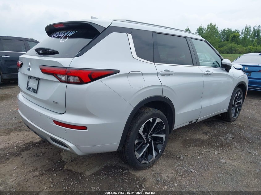 2022 Mitsubishi Outlander Sel 2.5 S-Awc/Sel Launch Edition S-Awc/Sel Special Edition S-Awc VIN: JA4J4VA87NZ015621 Lot: 45677157