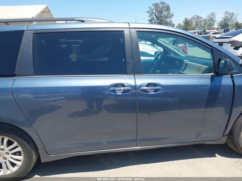2016 Toyota Sienna Xle 8 Passenger VIN: 5TDYK3DCXGS717807 Lot: 45677227