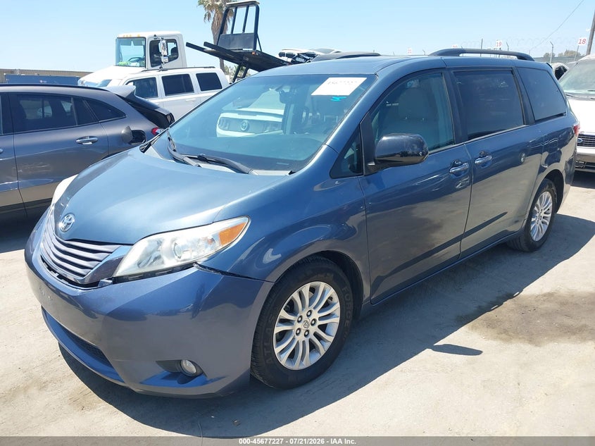 2016 Toyota Sienna Xle 8 Passenger VIN: 5TDYK3DCXGS717807 Lot: 45677227
