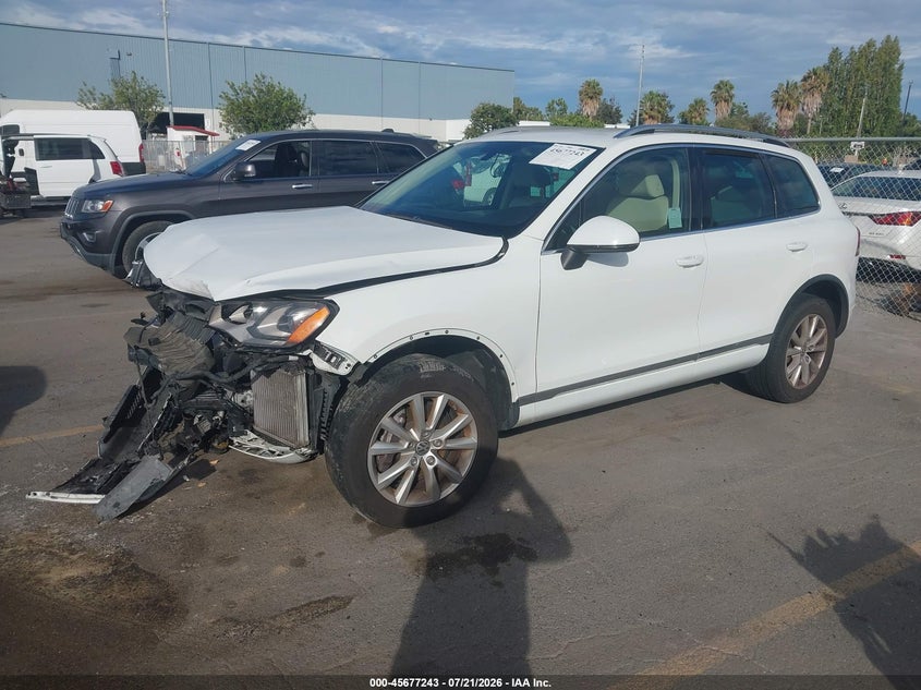 2013 Volkswagen Touareg Tdi Sport VIN: WVGEP9BP2DD013441 Lot: 45677243