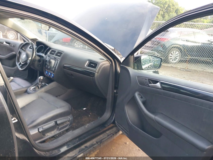 2015 VOLKSWAGEN JETTA auction photo 5