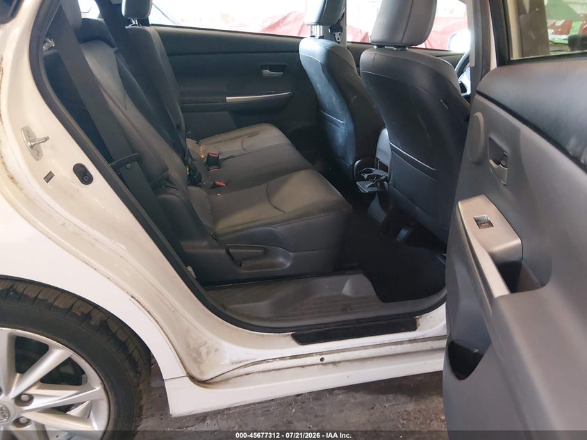 2012 TOYOTA PRIUS V auction photo 8
