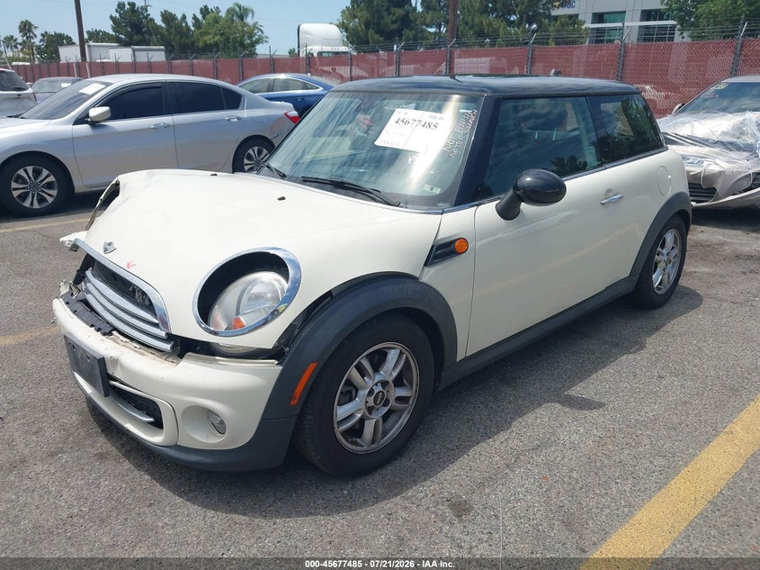 2013 Mini Hardtop Cooper VIN: WMWSU3C59DT685798 Lot: 45677485