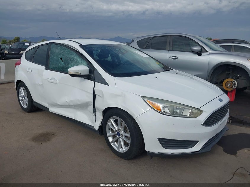 2015 Ford Focus Se VIN: 1FADP3K26FL316111 Lot: 45677507