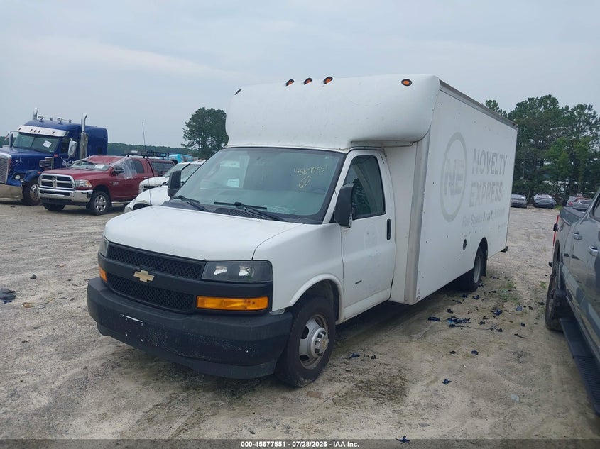 2018 CHEVROLET EXPRESS CUTAWAY auction photo 2