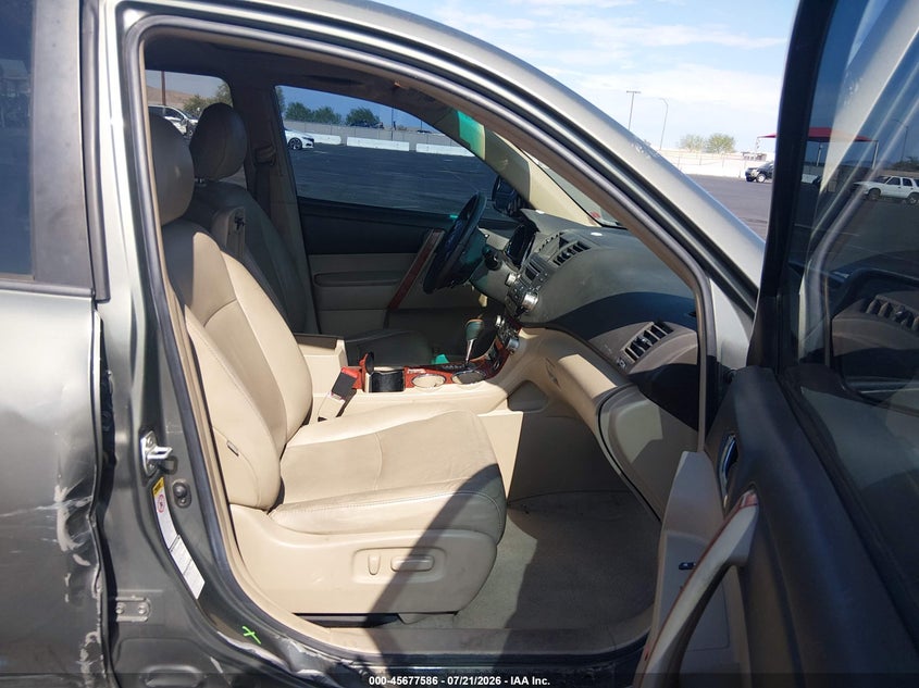 2010 Toyota Highlander Limited V6 VIN: 5TDDK3EH2AS021801 Lot: 45677586