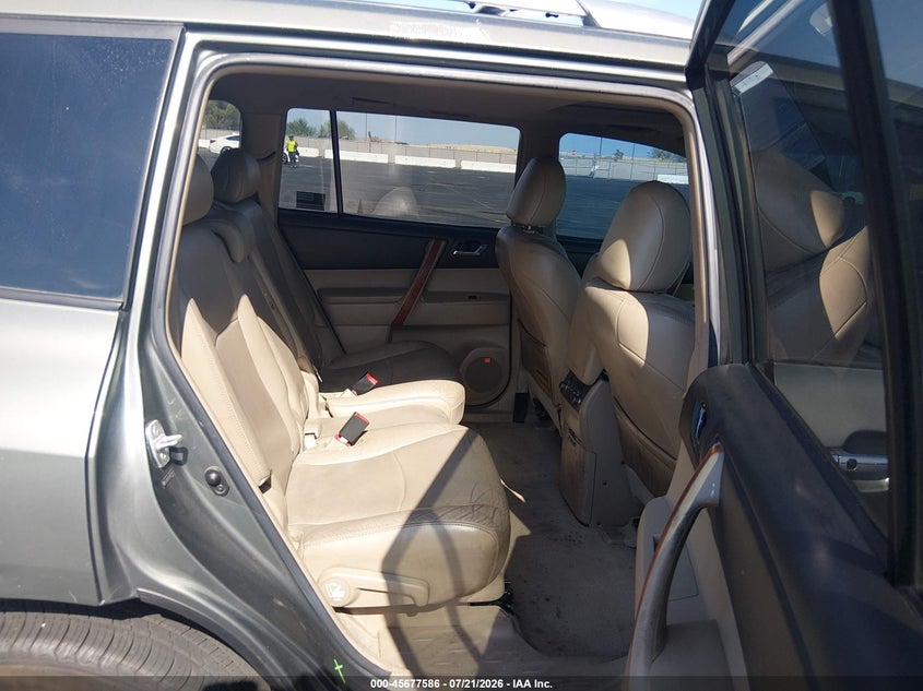 2010 Toyota Highlander Limited V6 VIN: 5TDDK3EH2AS021801 Lot: 45677586
