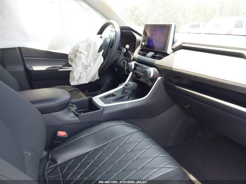2025 TOYOTA RAV4 auction photo 5