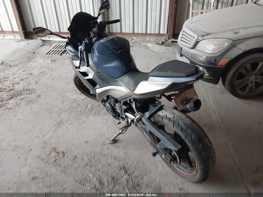 2023 KAWASAKI EX400 auction photo 3