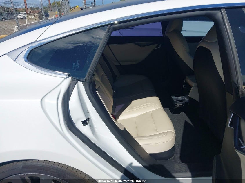 2021 Tesla Model S Long Range Dual Motor All-Wheel Drive/Long Range Plus Dual Motor All-Wheel Drive VIN: 5YJSA1E2XMF424704 Lot: 45677696