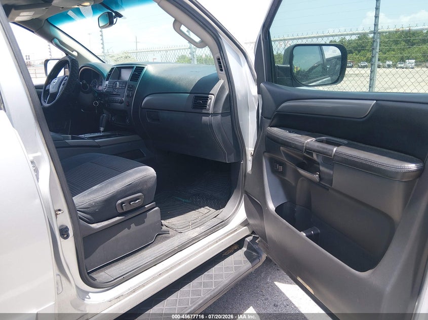 2013 NISSAN ARMADA auction photo 5