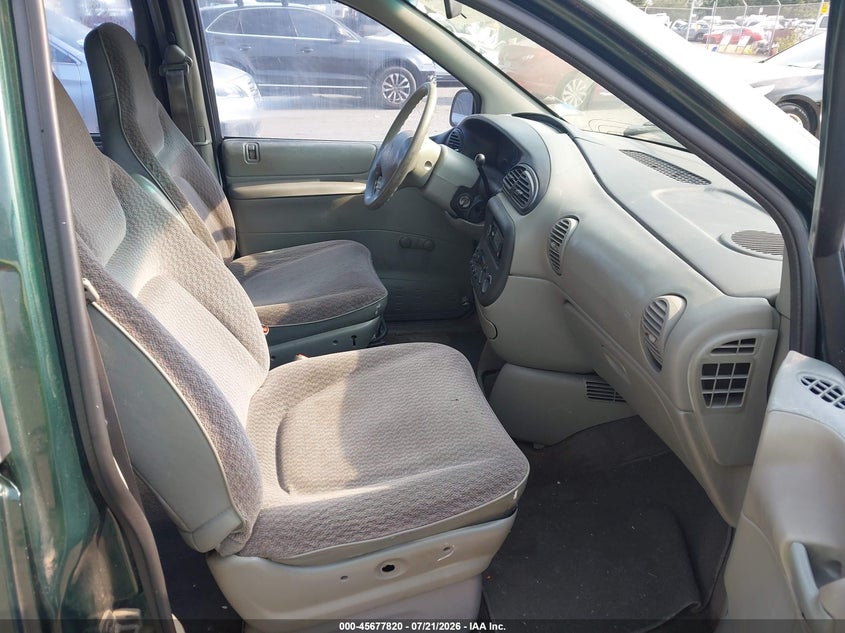 1999 PLYMOUTH VOYAGER auction photo 5