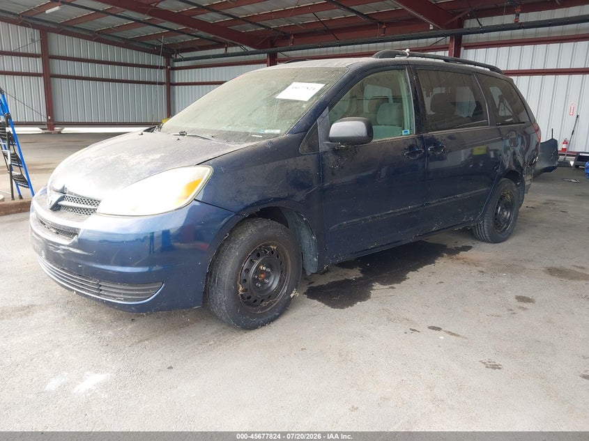 2005 TOYOTA SIENNA auction photo 2