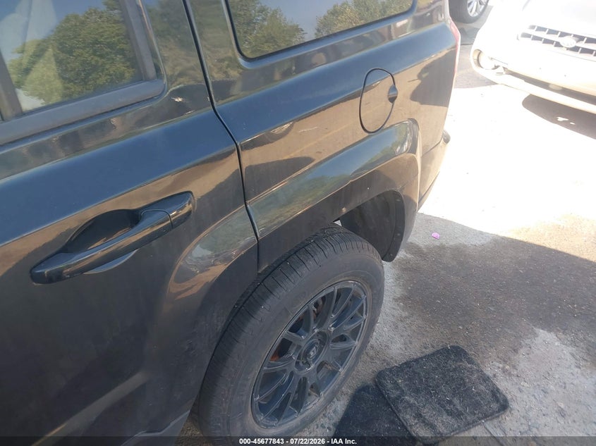 2013 JEEP PATRIOT auction photo 6