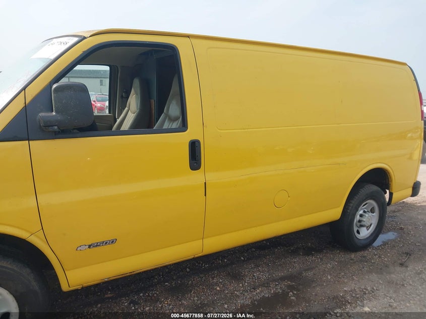 2005 CHEVROLET EXPRESS auction photo 6