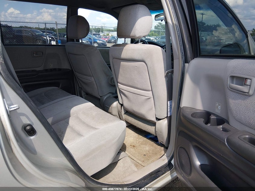 2003 TOYOTA HIGHLANDER auction photo 8