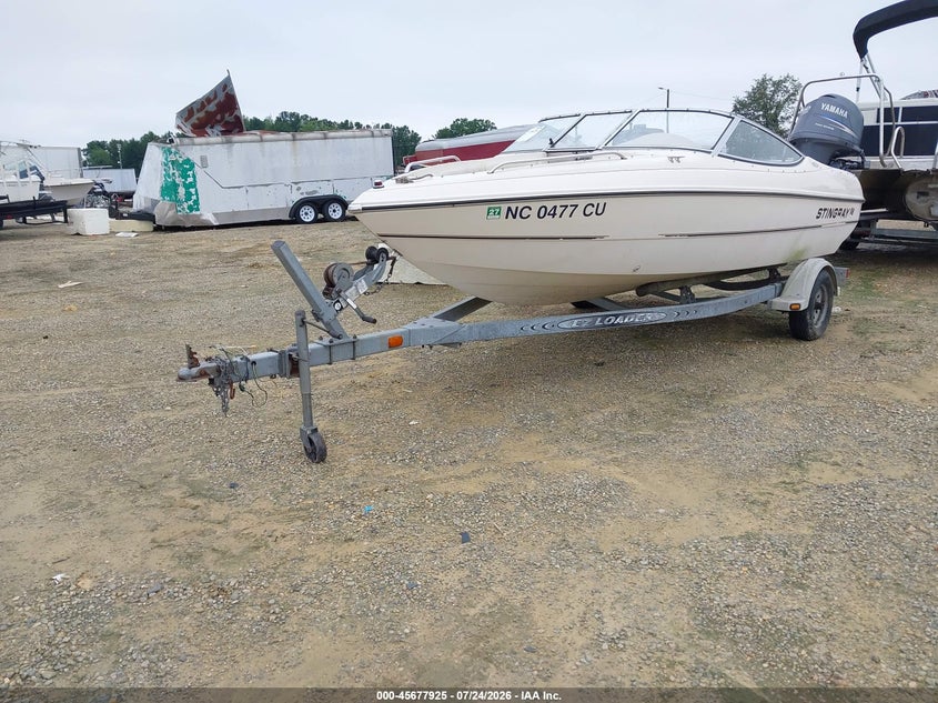 1998 STINGRAY BOAT auction photo 2