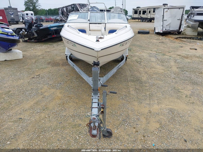 1998 STINGRAY BOAT auction photo 6