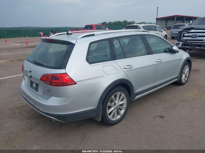 2017 VOLKSWAGEN GOLF ALLTRACK auction photo 4