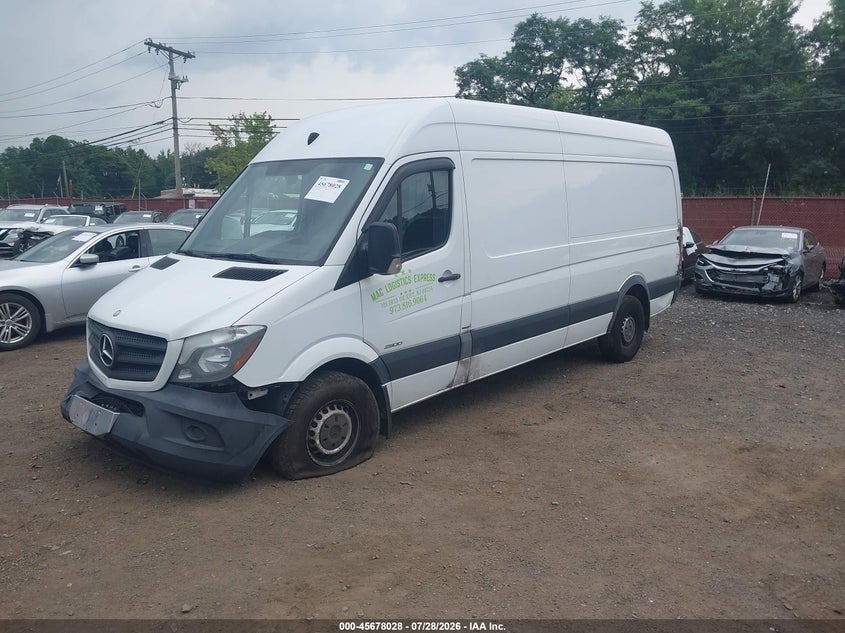 2014 MERCEDES-BENZ SPRINTER 2500 auction photo 2