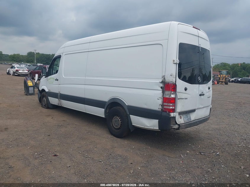 2014 MERCEDES-BENZ SPRINTER 2500 auction photo 3