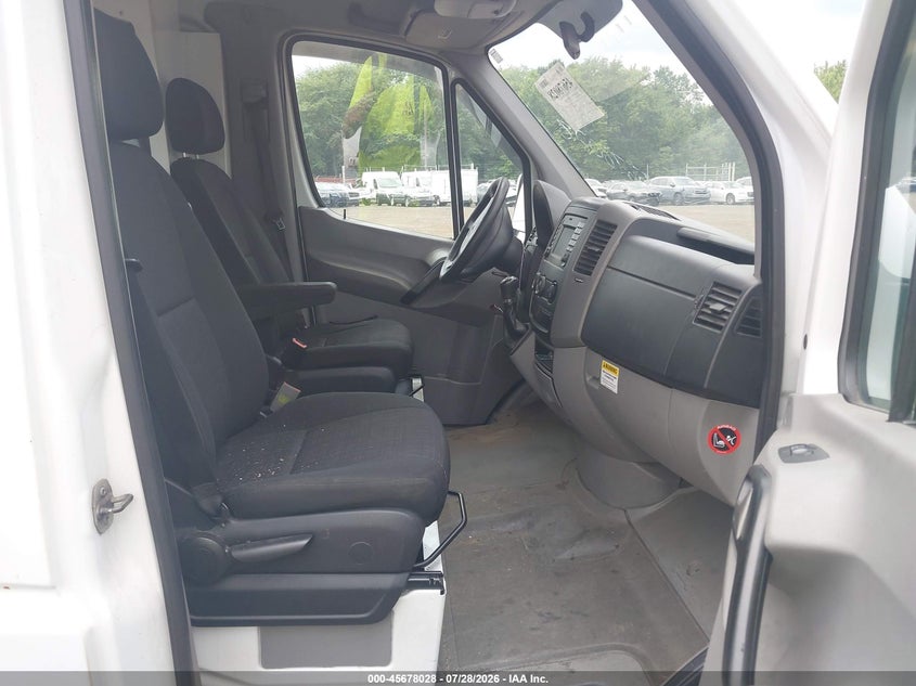 2014 MERCEDES-BENZ SPRINTER 2500 auction photo 5