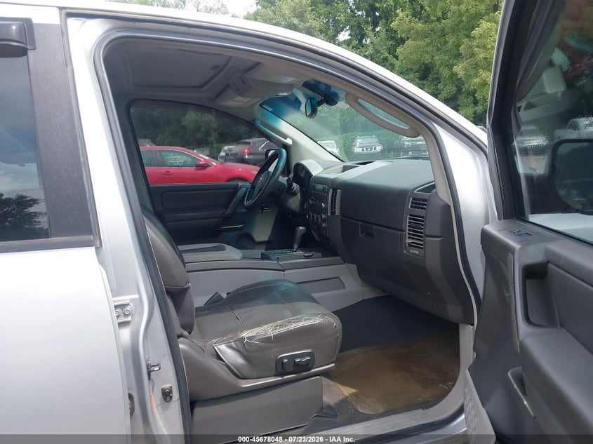 2004 NISSAN PATHFINDER ARMADA auction photo 5