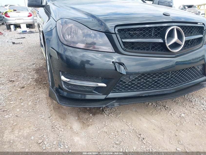 2014 Mercedes-Benz C 300 Sport 4Matic VIN: WDDGF8AB0ER325347 Lot: 45678093