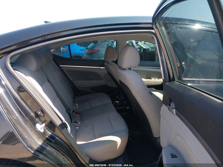 2019 HYUNDAI ELANTRA auction photo 8
