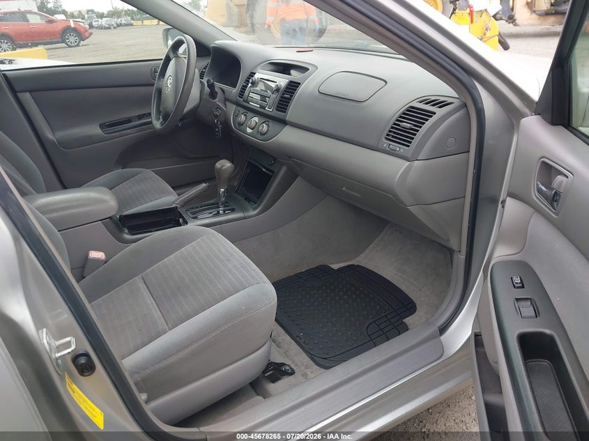 2005 TOYOTA CAMRY auction photo 5