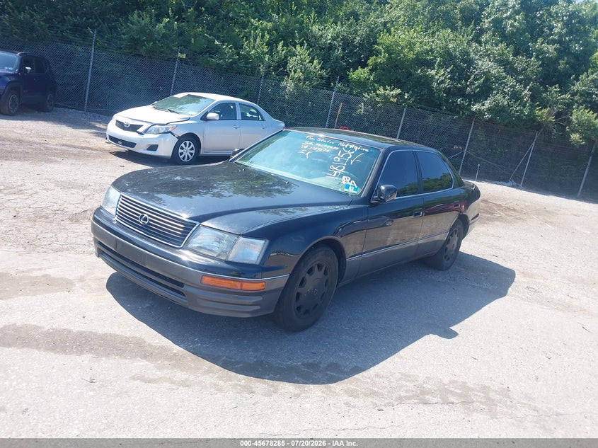 1996 LEXUS LS auction photo 2
