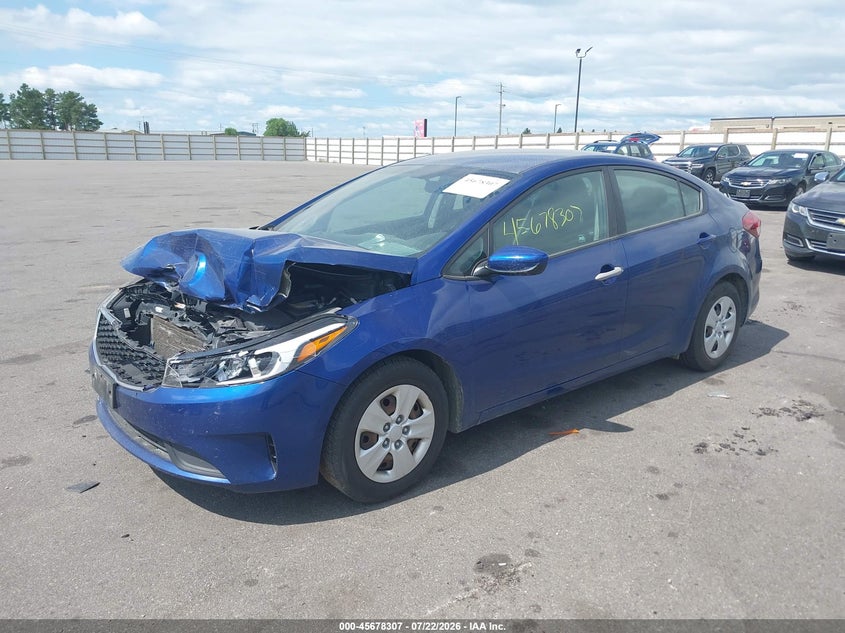 2017 Kia Forte, Обычный износ, IAAI, VIN 3KPFK4A73HE158293 — фото 2