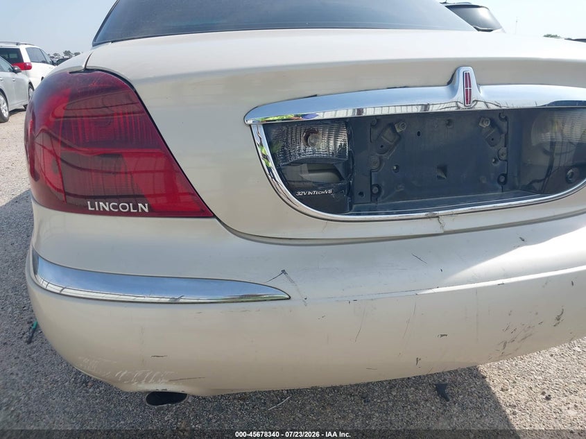 2002 LINCOLN CONTINENTAL auction photo 6