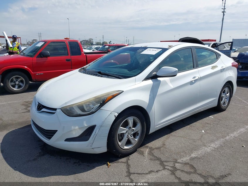 2015 HYUNDAI ELANTRA auction photo 2