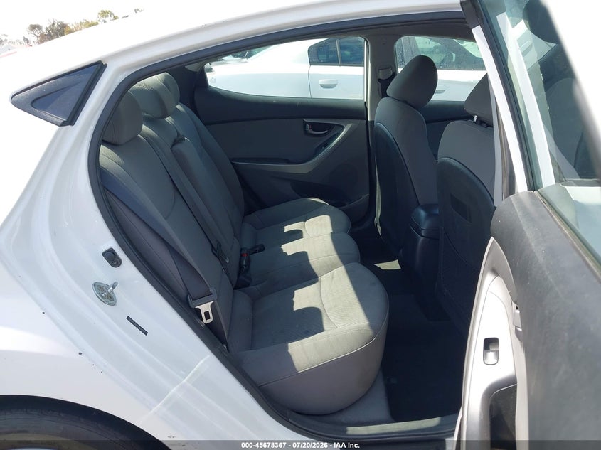 2015 HYUNDAI ELANTRA auction photo 8