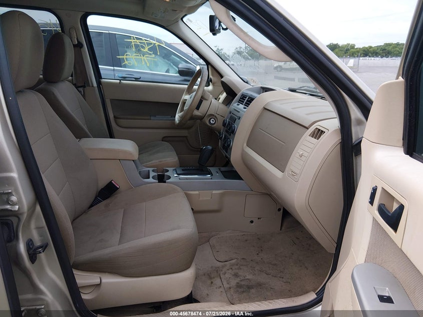 2010 FORD ESCAPE auction photo 5