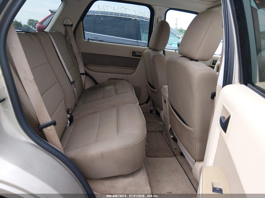 2010 FORD ESCAPE auction photo 8