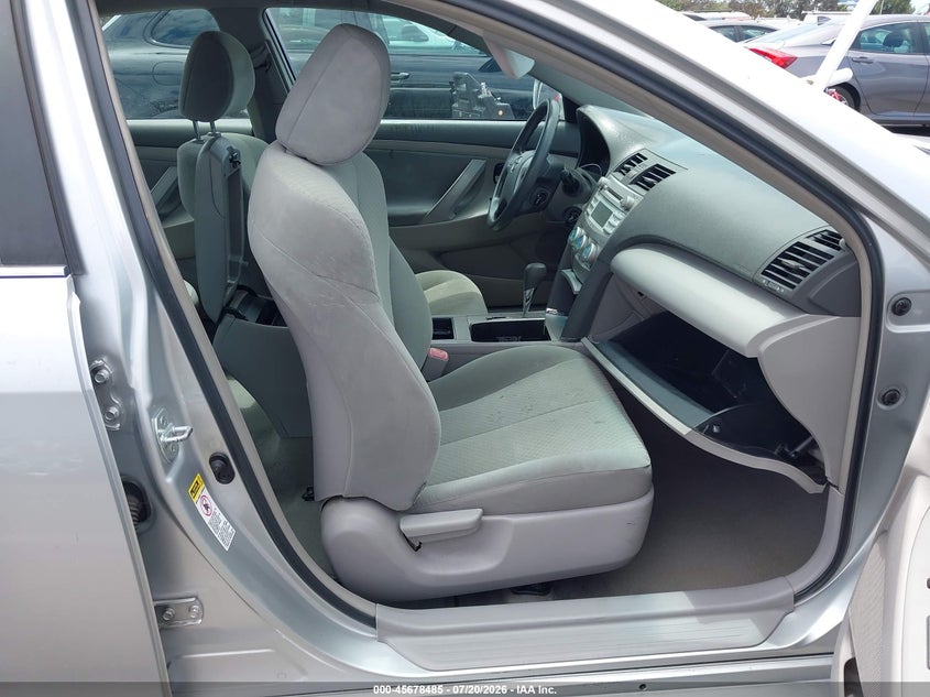2009 TOYOTA CAMRY auction photo 5